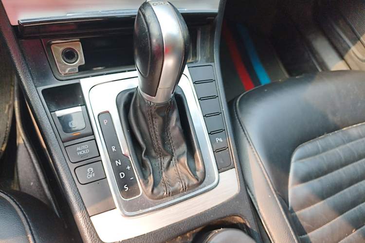 Used Volkswagen Magotan 2013 1.8TSI Premier Model