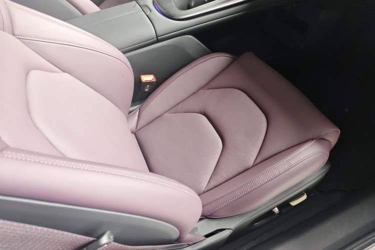 Used Xiaomi Auto SU7 2024 Rear-Drive Long-Range Intelligent Driving Version
