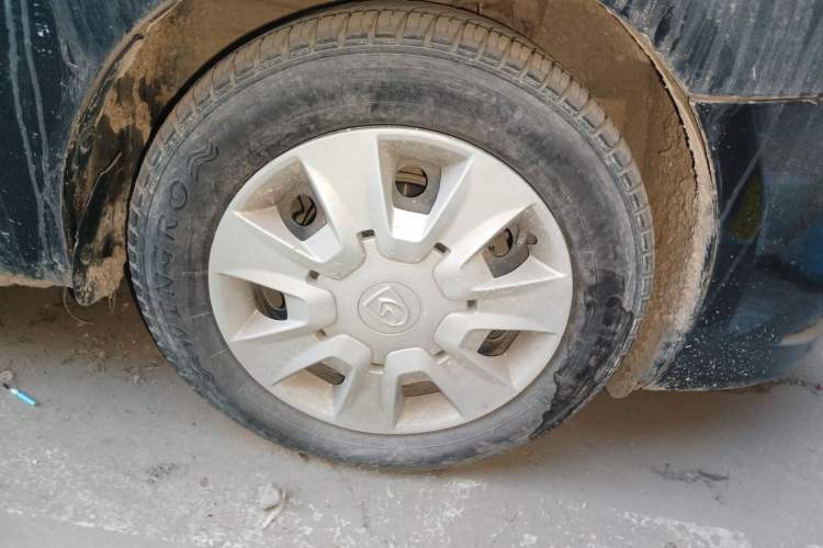 Used Baojun 630 2013 1.5L manual standard version
