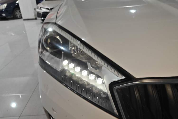 Used BORGWARD BX7 2016 28T Two-Wheel Drive Luxury Version 5 Seats