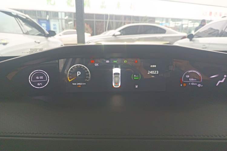 Used Changan UNI-V iDD 2023 ZhiDian iDD 1.5T 113km ZhiKu Model

