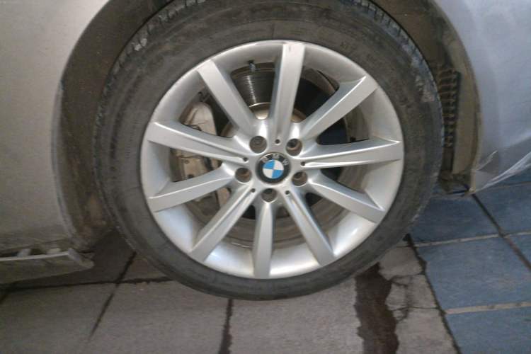 Used BMW 6 Series 2013 Facelift 640i Gran Coupe Right Front Wheel Hub