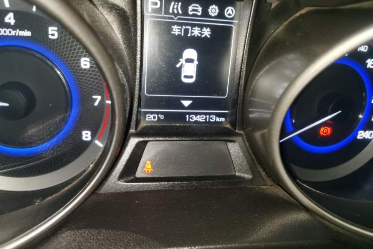 Used CHANGAN CS35 2017 1.6L Automatic Luxury Model Odometer Close Up