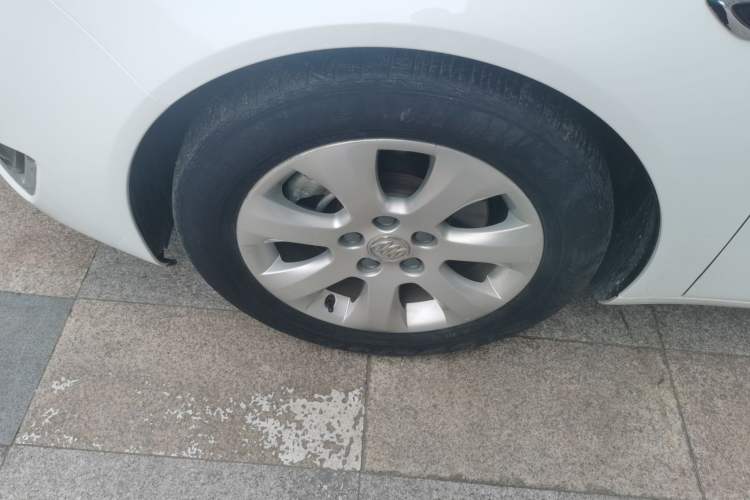 Used Buick Regal 2015 1.6T Elite Tech Model Exterior 4