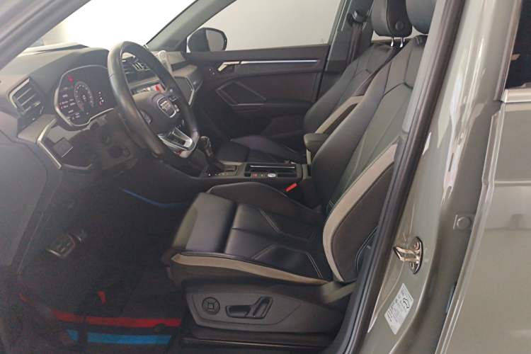 Used Audi Q3 2024 35 TFSI Fashion Dynamic Edition
