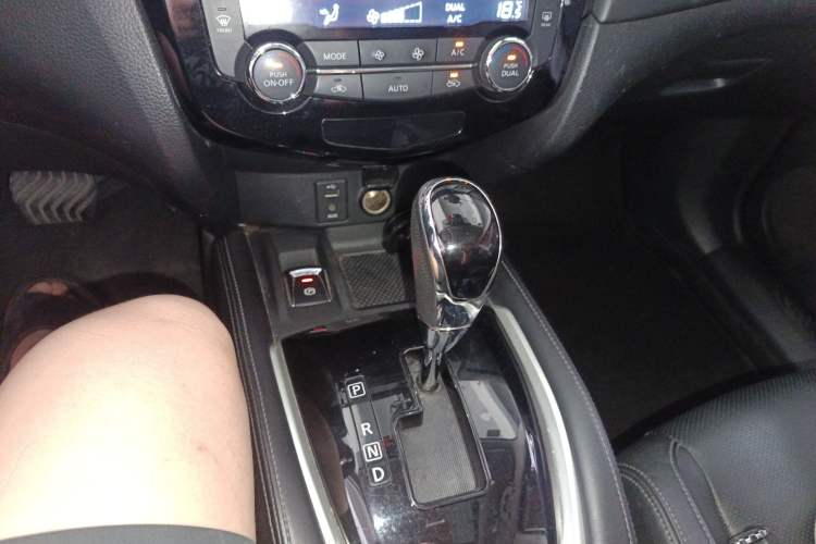 Used Nissan X-Trail 2017 2.5L CVT Luxury Edition 4WD
