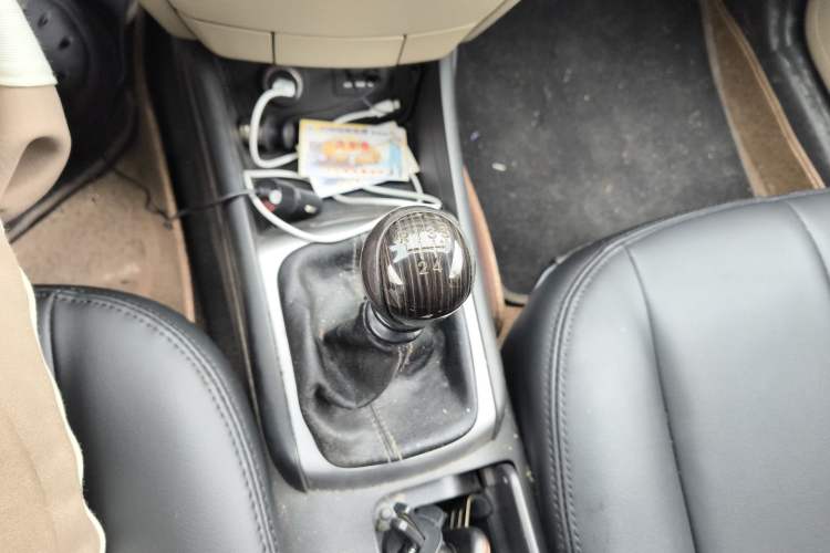 Used Hyundai Celesta 2015 1.6L Manual Comfort Model
