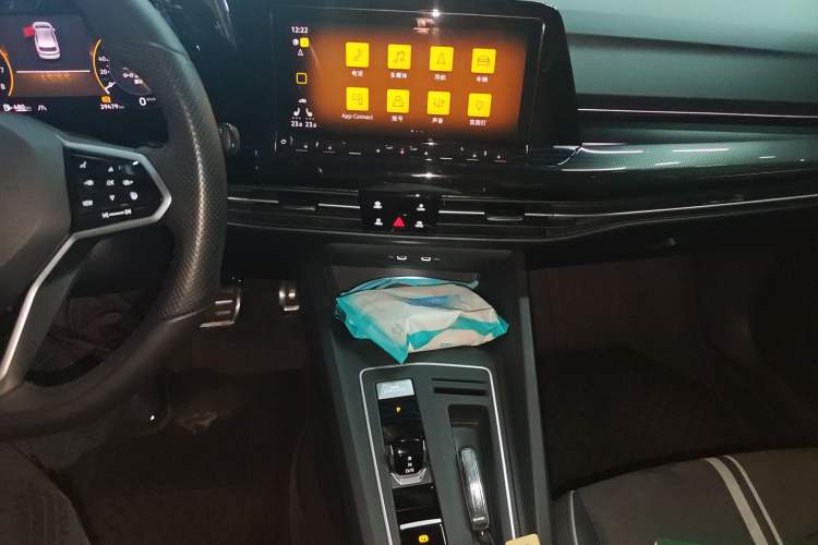 Used Volkswagen Golf 2024 280TSI DSG R-Line 50th Anniversary Edition Audio And AC Panel