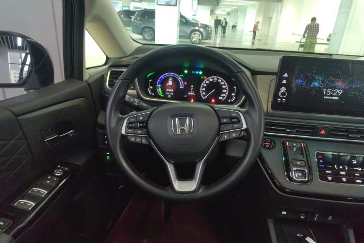 Used Honda Elysion 2024 2.0L eHEV Luxury Edition Steering Wheel