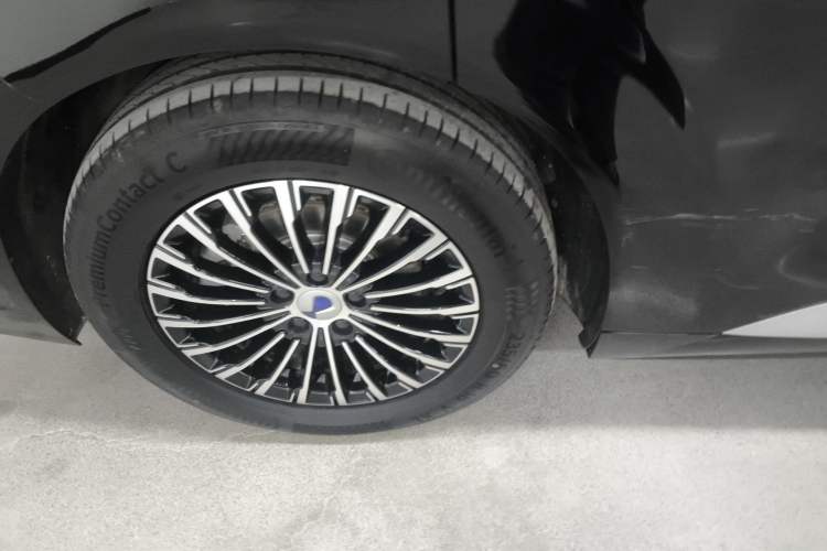 Used Denza D9 2024 DM-i 980 Four-Wheel Drive Prestige Model
