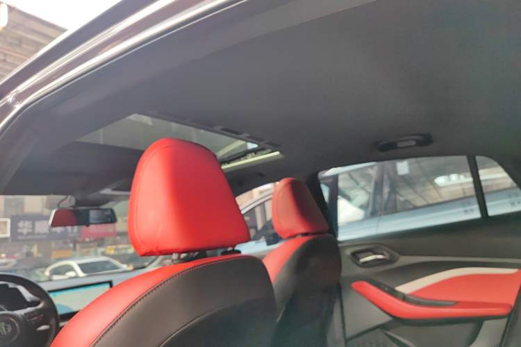 Used MG 5 2021 Revised 300TGI DCT Qingshè Luxurious Enjoyment Edition