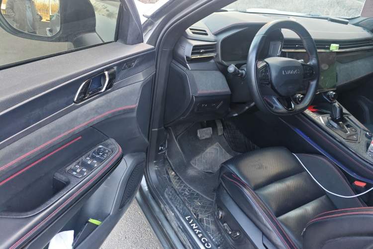 Used Lynk & Co 05 2022 2.0TD Four-Wheel Drive Dynamic Halo