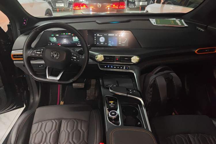 Used CHANGAN UNI-T 2022 1.5T Prestige Version Center Console