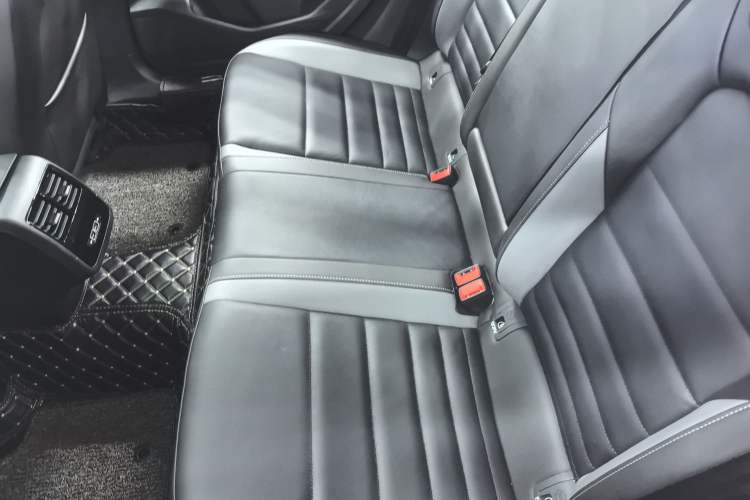 Used Volkswagen Sagitar 2020 280TSI DSG Comfort Version China VI Standard Left Rear Seat