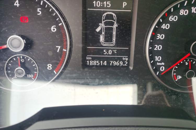 Used Volkswagen Sharan 2015 1.8TSI Comfort Model

