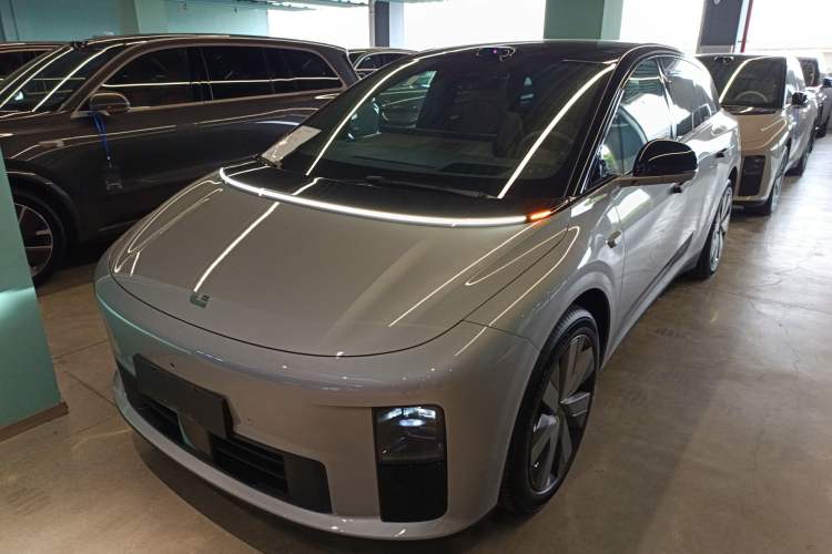 Used Li Auto i6 2025 Model Two-Wheel-Drive Standard Type