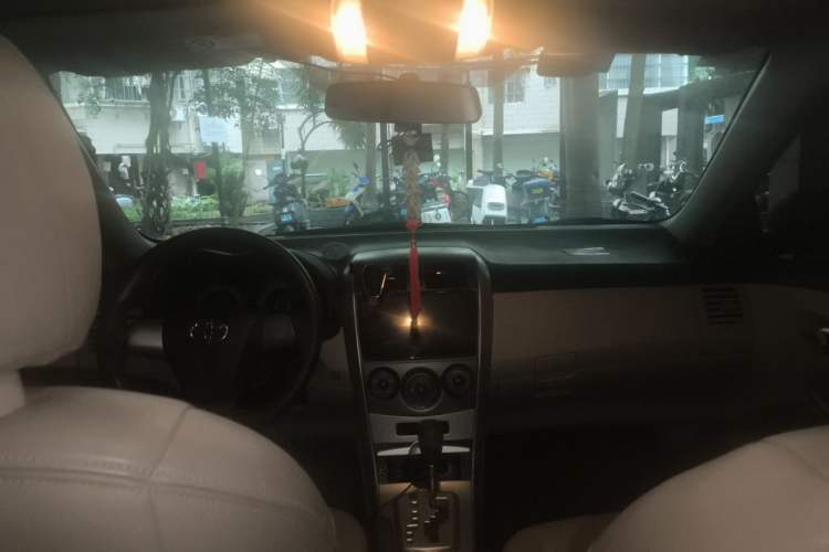 Used Toyota Corolla 2011 1.6L Automatic GL Sunroof Version