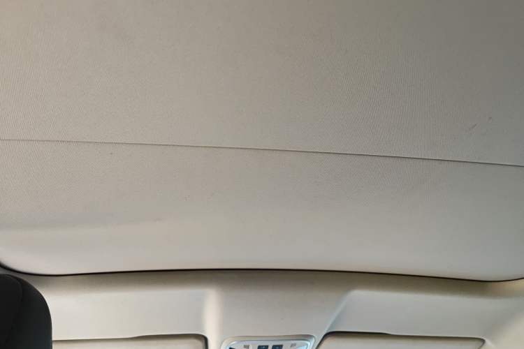 Used Wey VV5 2020 1.5T Two-Wheel Drive Smart Pioneer Headliner