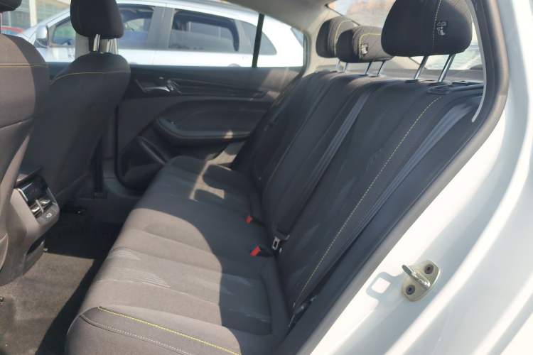 Used Roewe i5 2021 1.5L Manual Platinum Edition
