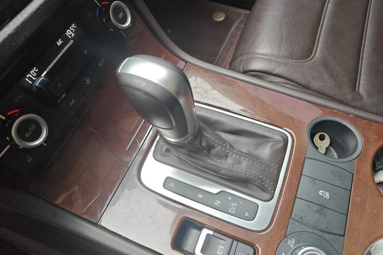 Used Volkswagen Touareg 2014 3.0 TSI New Edition