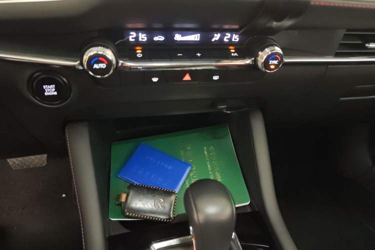 Used Mazda 3 Axela 2023 2.0L Automatic Zhiyao Edition Audio And AC Panel