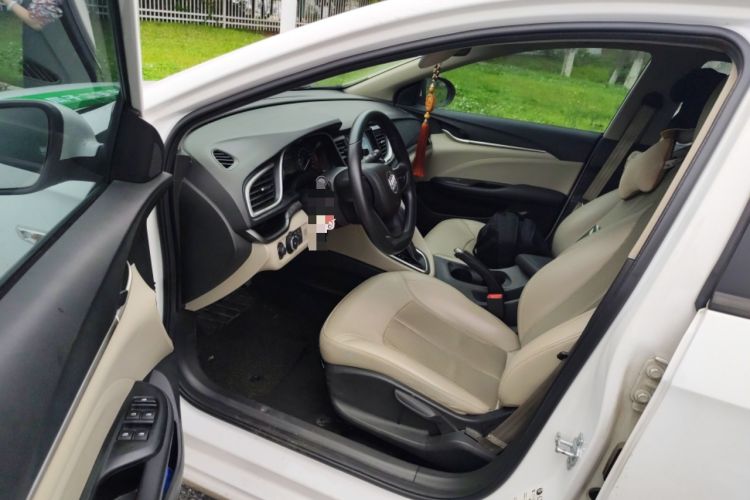 Used Buick GT 2016 15N Automatic Elite Edition Driver Seat