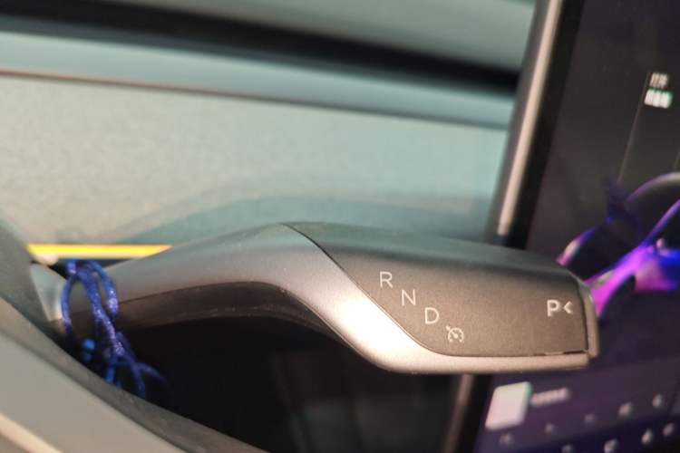 Used Tesla Model Y 2024 Rear-Wheel-Drive Version Gear Lever