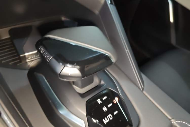 Used Lynk & Co 06 2023 Remix 1.5T Shero
