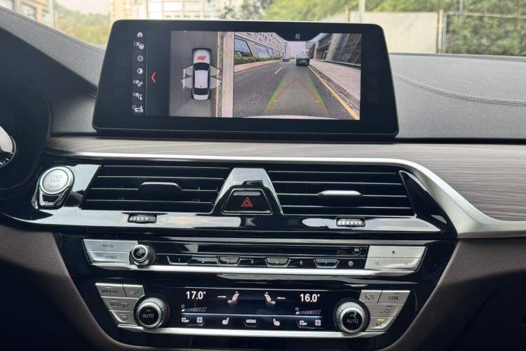 Used BMW 5 Series 2018 Facelifted 530Li Luxury Edition Premium Package
