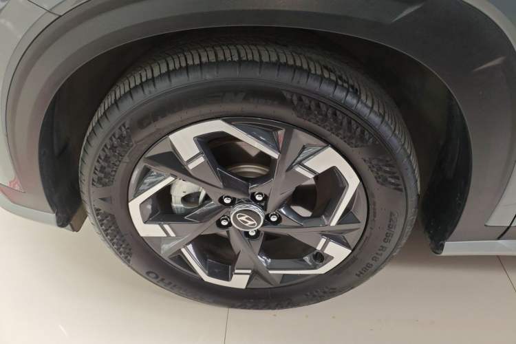 Used Hyundai ix35 2023 Musso 2.0L Deluxe Edition DLX
