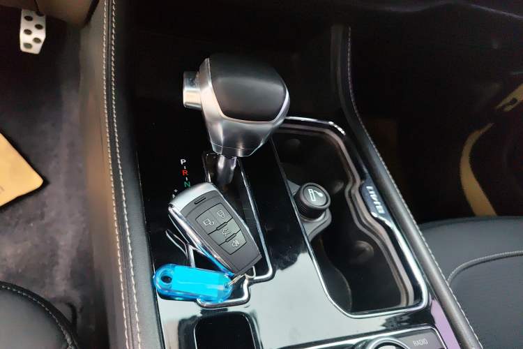 Used BAIC Off-Road BJ40 2019 2.3T Automatic Four-Wheel Drive Ring the Tower Champion Edition China VI Gear Lever