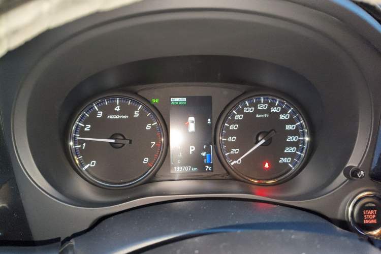 Used Mitsubishi Outlander 2019 2.4L 4x4 Zhi Xiang Edition 5 Seats China V Emission Standard
