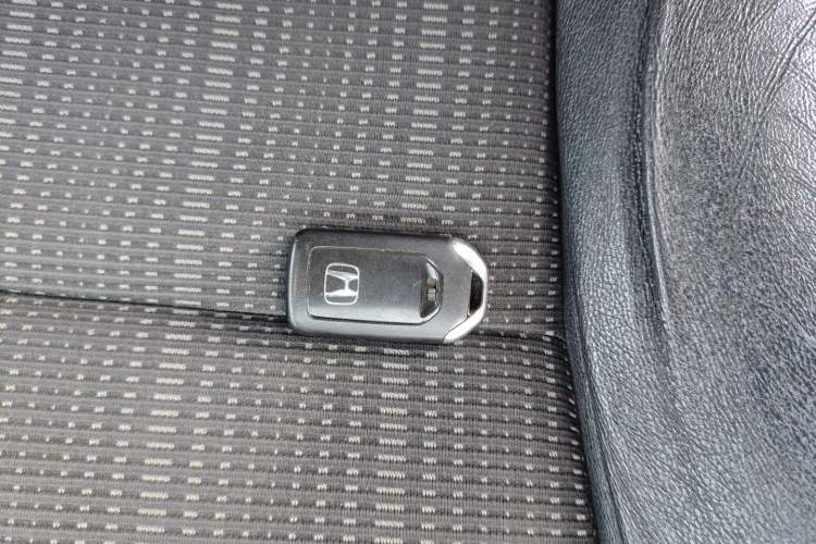 Used Honda Vezel 2017 1.8L CVT Front-Wheel Drive Pioneer Edition