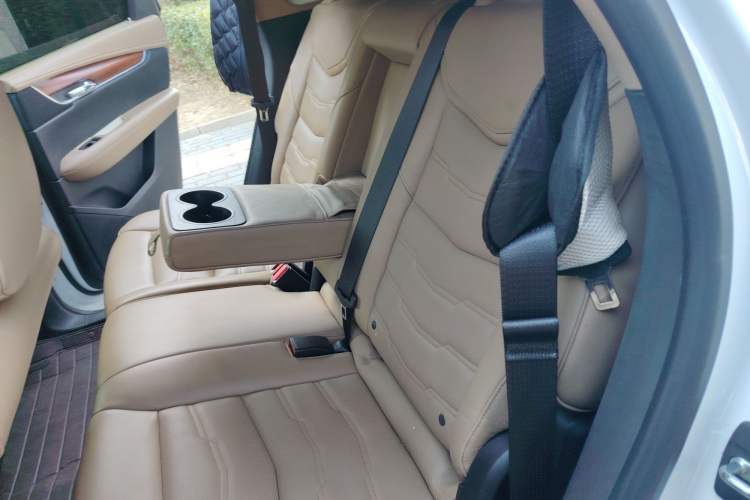 Used Cadillac XT5 2018 28E 4x4 Platinum Edition
