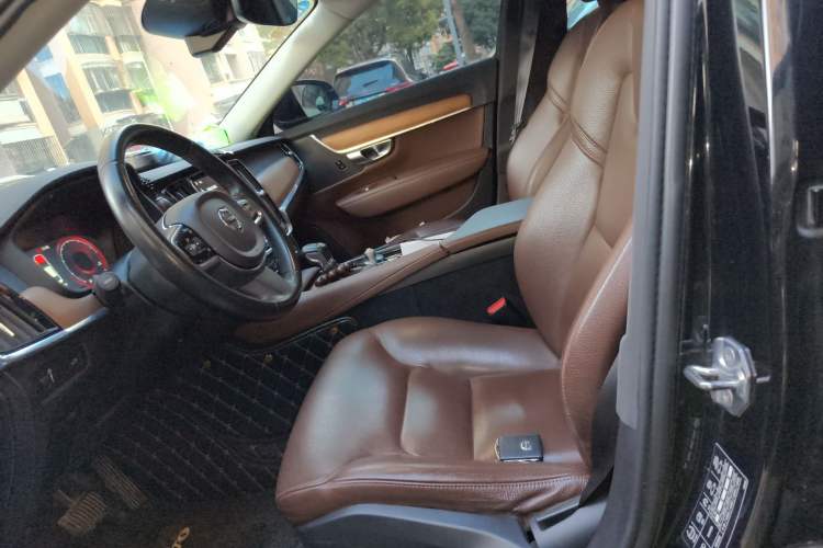 Used Volvo S90 2020 T5 Zhiyi Luxury Edition
