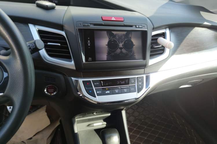 Used Honda Jade 2014 1.8L CVT Luxury Edition 5 seats