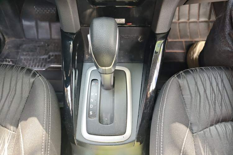 Used Ford EcoSport 2013 1.5L Automatic Prestige Model Gear Lever