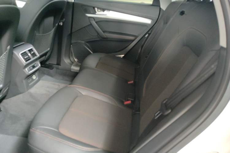 Used Audi Q5L 2018 40 TFSI Prestige Fashion Edition China V Left Rear Seat