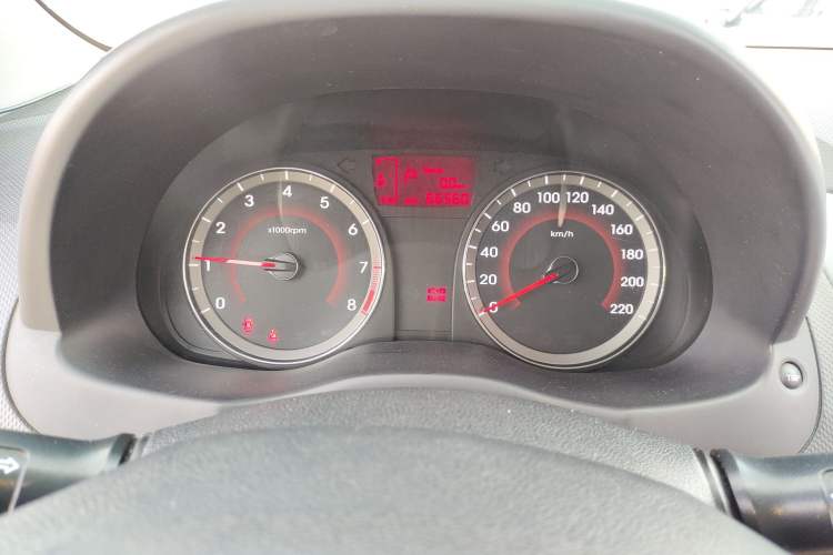 Used Hyundai Verna Ray 2014 1.4L Automatic GLX
