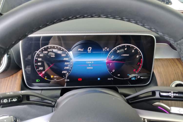 Used Mercedes-Benz GLC 2024 Refreshed GLC 300 L 4MATIC Dynamic Version 5 Seats