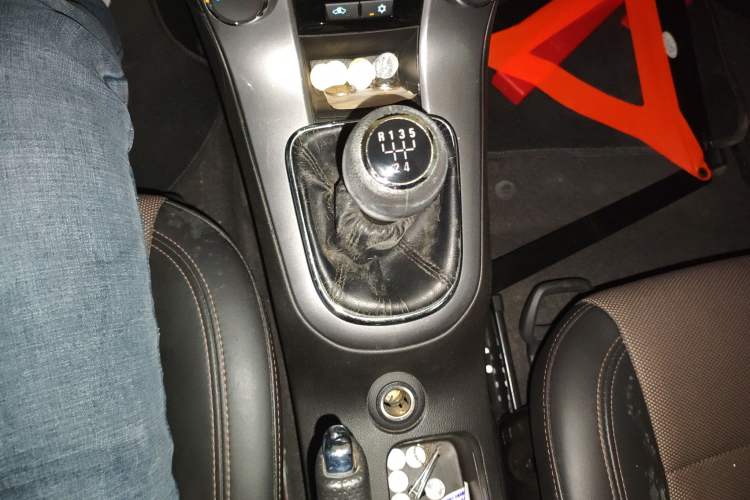 Used Chevrolet Cruze 2013 Hatchback 1.6L Manual Luxury Model
