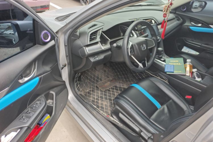 Used Honda Civic 2016 220TURBO CVT Luxury Edition Driver Seat