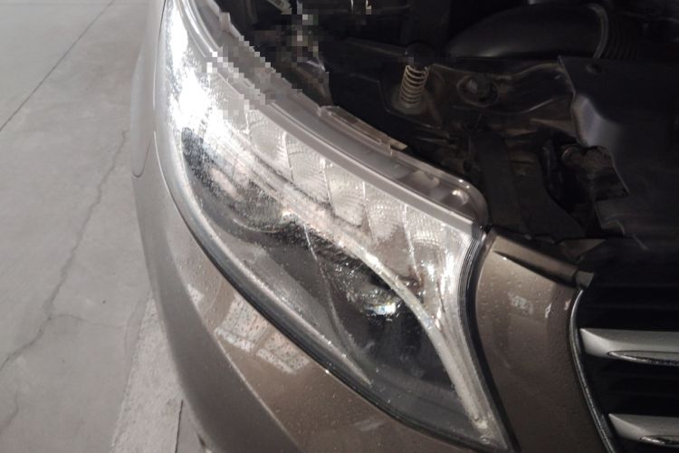 Used Mercedes-Benz V-Class 2017 V 260 L Prestige Extended Edition Right Front Headlight