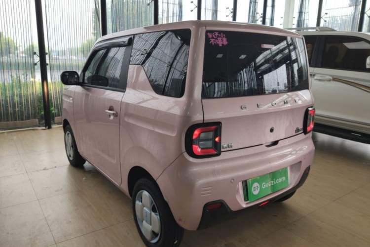 Used Geely Galaxy Panda 2024 Panda Mini 200km Endurance Bear
