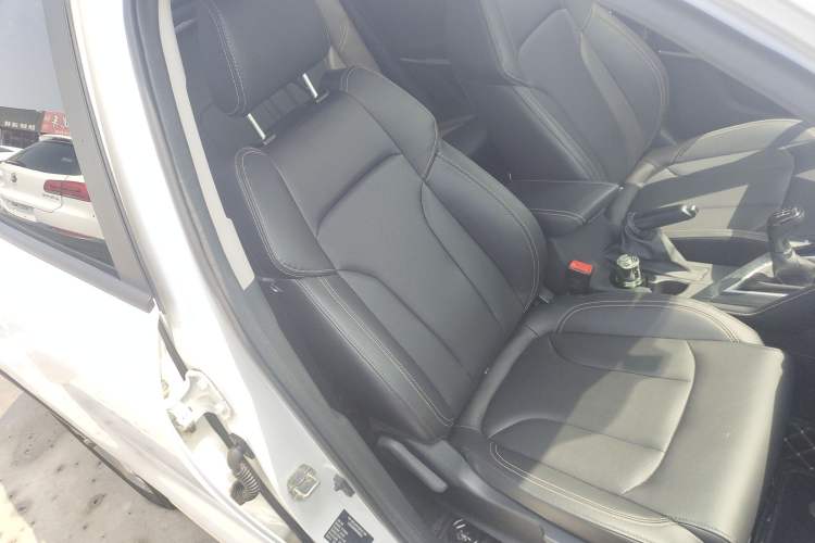Used CHANGAN CS15 2021 1.5L Manual Entry-Level Trim Right Front Seat