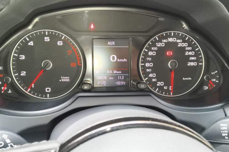 Used Audi Q5 2018 Collector's Edition 40 TFSI Technology Model
