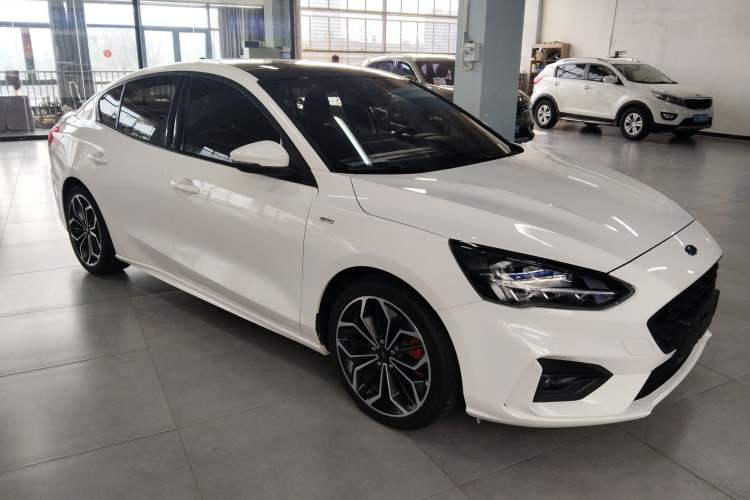 Used Ford Focus 2021 Sedan EcoBoost 180 Automatic ST Line