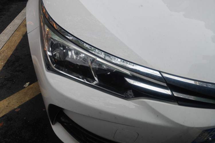 Used Toyota Corolla 2017 Revised Version 1.2T S-CVT GL-i Right Front Headlight