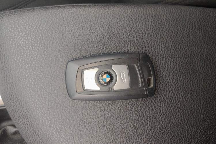 Used BMW 1 Series 2015 120i Leading Model Vehicle Key