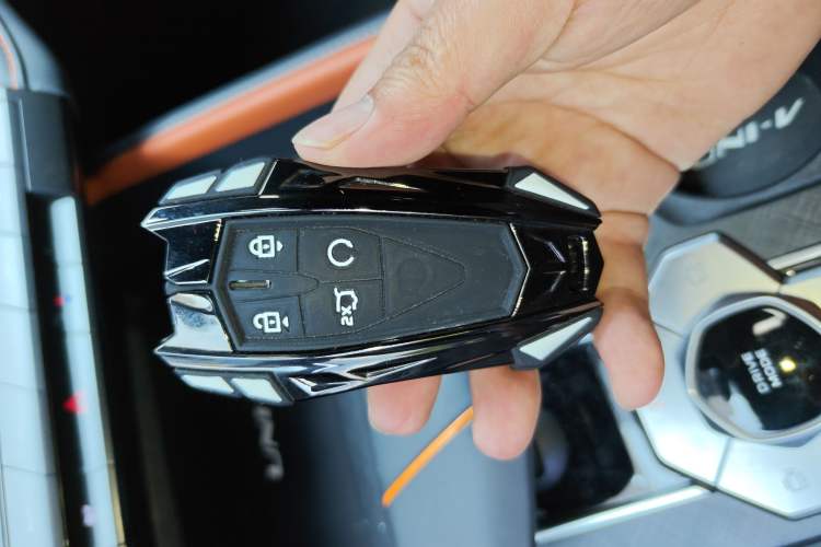 Used CHANGAN UNI-V iDD 2023 Zhidian iDD 1.5T 113km Smart & Fun Version (Rapid Edition)